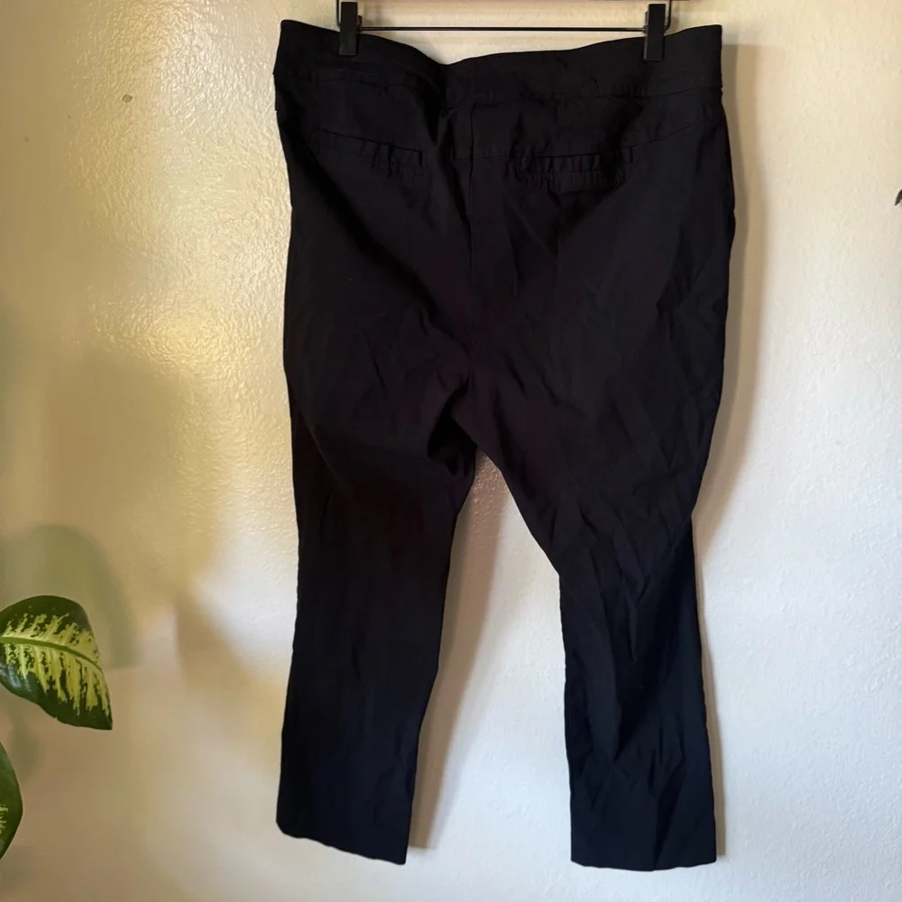 Torrid | Extra Short Trouser Straight Deluxe Stretch Mid-Rise Pants - Picture 4 of 6